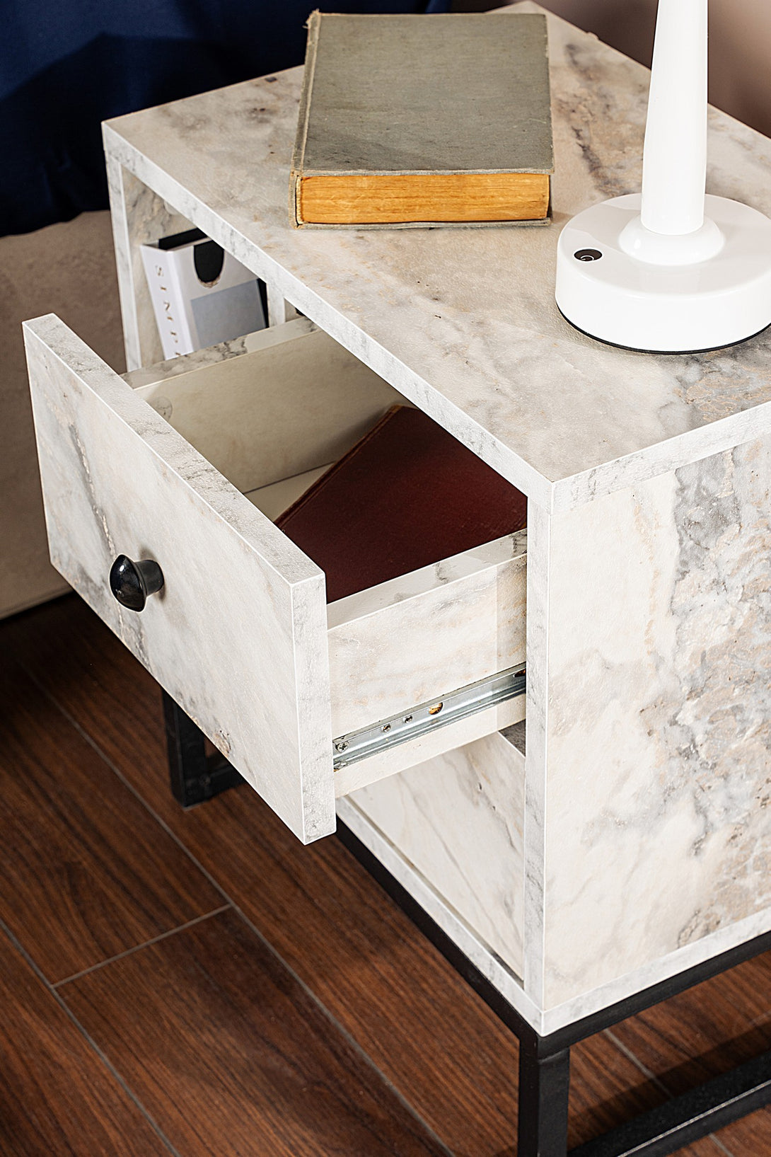 Noćni ormarić Glimmer - Fressia Marble, Black-Vasdom.hr