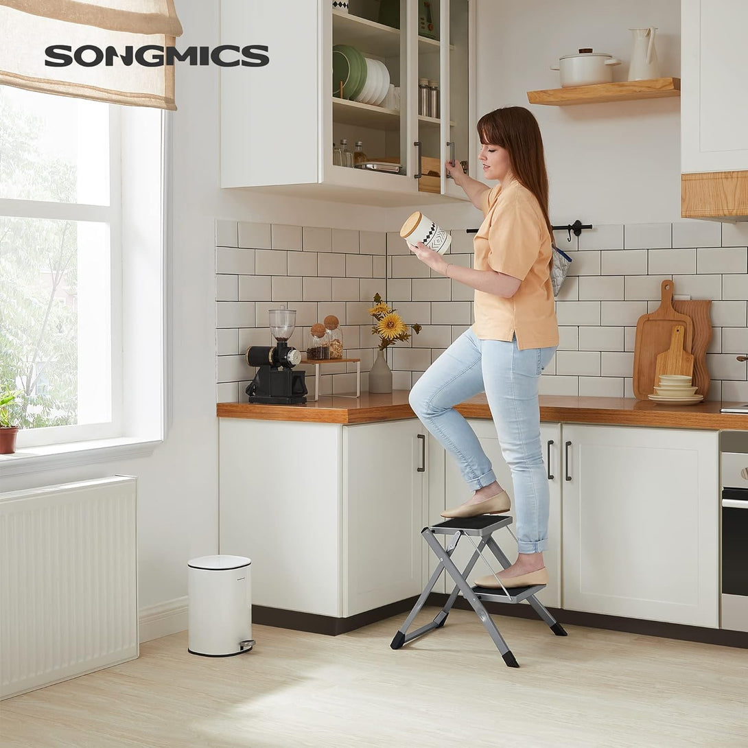 Sklopive ljestve sa 2 stepenice, kuhinjske stepenice, crne | SONGMICS-Vasdom.hr